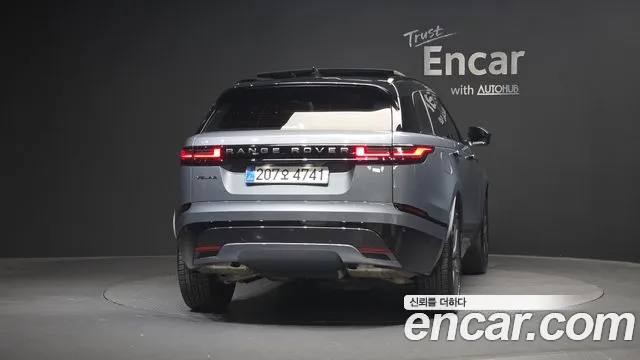 Land Rover Range Rover Velar Range Rover Velar 2.0 P250 Dynamic SE — Фото автомобиля 4