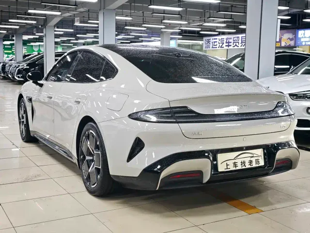 Xiaomi SU7 — Фото автомобиля 4