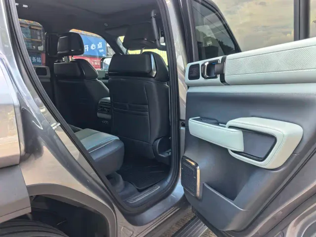 BYD FangChengBao Leopard 5 — Фото автомобиля 16