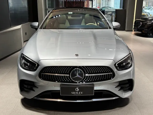 Mercedes-Benz E-Class — Фото автомобиля 3