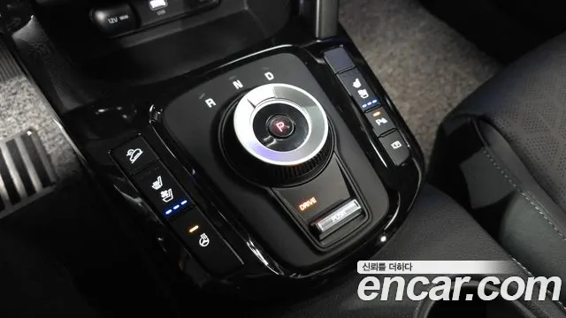 Kia Seltos New — Фото автомобиля 12
