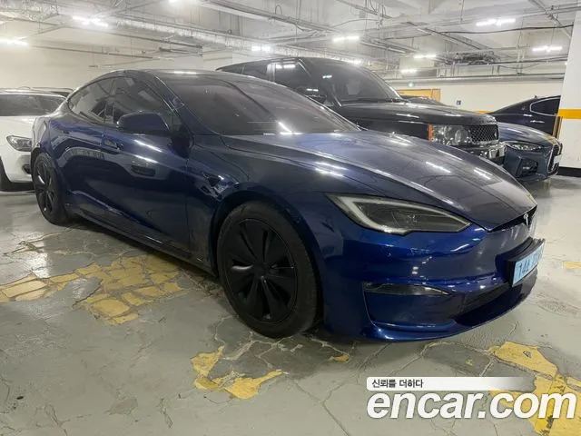 Tesla Model S — Фото автомобиля 6