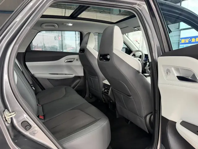 Changan UNI-Z — Фото автомобиля 15