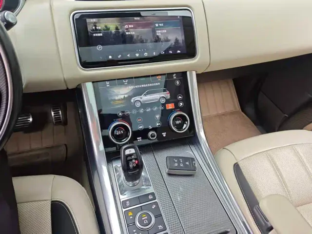Land Rover Range Rover Sport — Фото автомобиля 9
