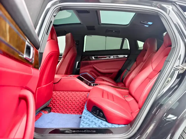 Porsche Panamera — Фото автомобиля 11