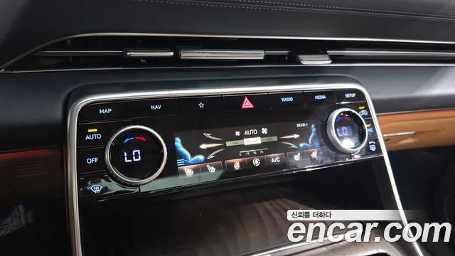 Genesis GV80 — Фото автомобиля 30