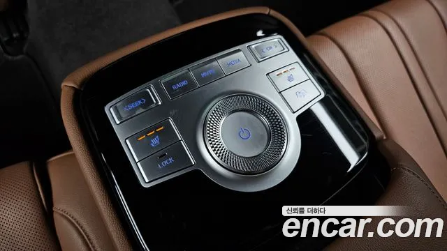 Genesis G80 Бензин 2.5 турбо AWD — Фото автомобиля 16