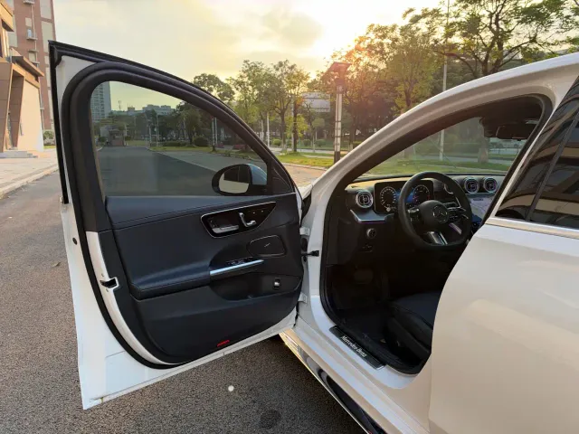 Mercedes-Benz C-Class — Фото автомобиля 5