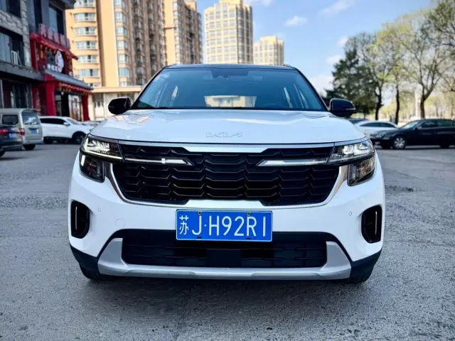 Kia Seltos — Фото автомобиля 2