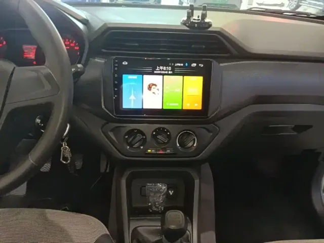 Wuling Hongguang — Фото автомобиля 12