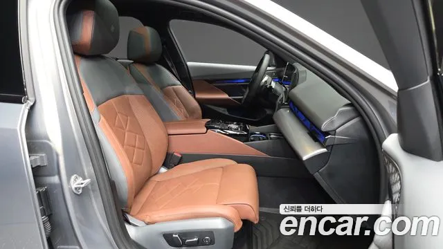 BMW 5-Series 5 серия (G60) 530i xDrive M Sport Pro Special Edition — Фото автомобиля 11