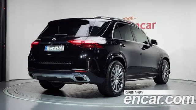 Mercedes-Benz GLE-Class — Фото автомобиля 2