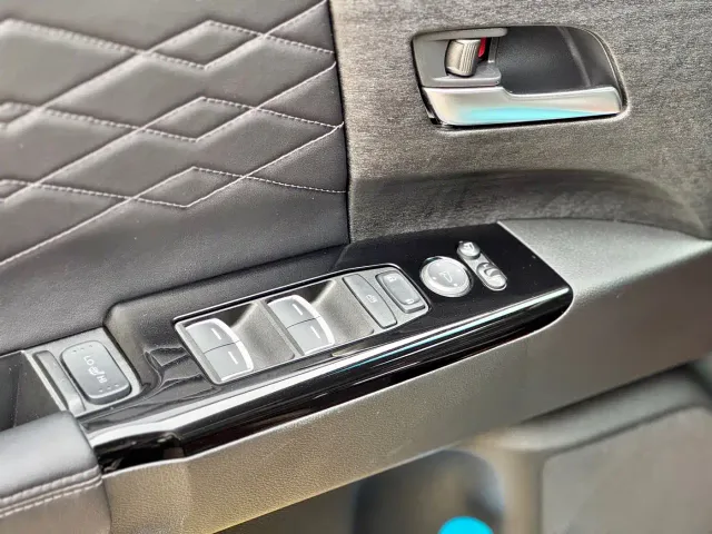 Honda Elysion — Фото автомобиля 16