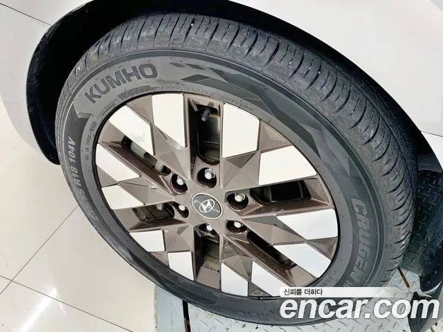 Hyundai Staria Staria 4WD Lounge 9 мест — Фото автомобиля 5