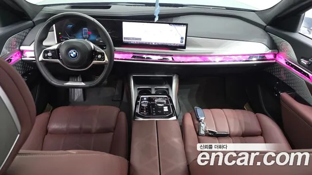BMW i7 G70 — Фото автомобиля 7