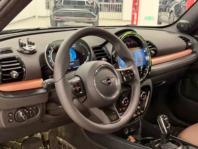 MINI Clubman — Фото автомобиля 10