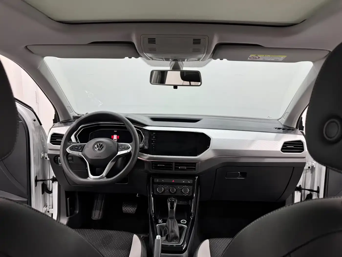 Volkswagen Tanying 2021 1.5L Automatic Smart Connect Edition — Фото автомобиля 5