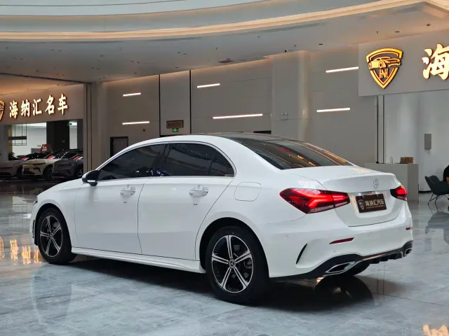 Mercedes-Benz A-Class — Фото автомобиля 3