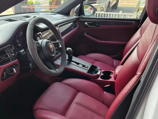 Porsche Macan — Фото автомобиля 4