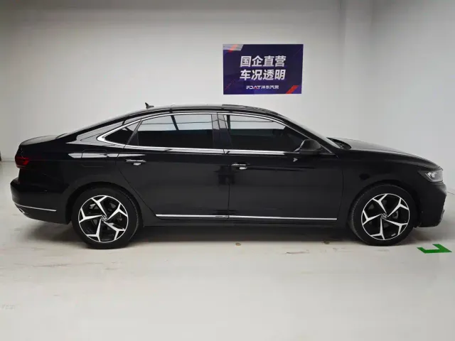 Volkswagen Passat — Фото автомобиля 7