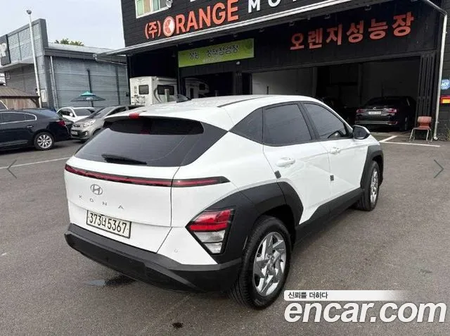 Hyundai Kona SX2 — Фото автомобиля 3