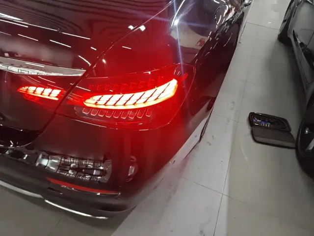 Mercedes-Benz E-Class — Фото автомобиля 23