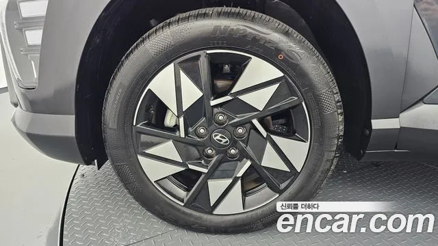 Hyundai Kona Kona (SX2) Бензин 1.6 турбо 2WD — Фото автомобиля 5