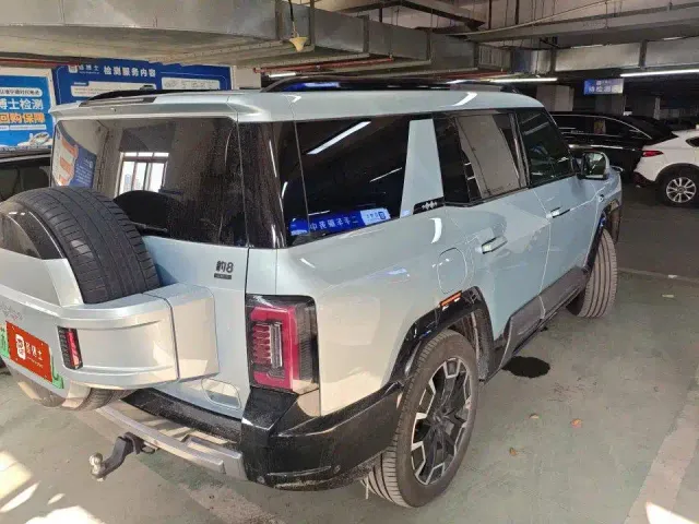 BYD FangChengBao Leopard 8 — Фото автомобиля 4