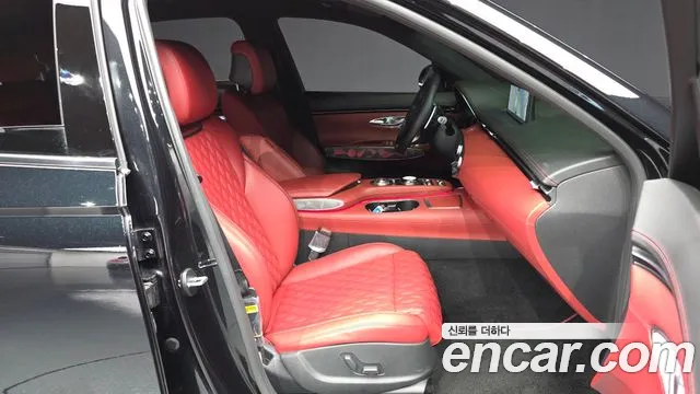 Genesis GV70 — Фото автомобиля 10