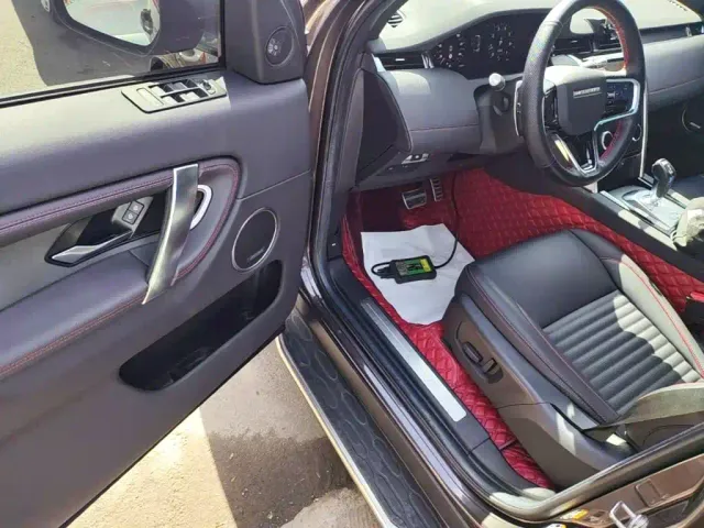 Land Rover Discovery Sport — Фото автомобиля 15