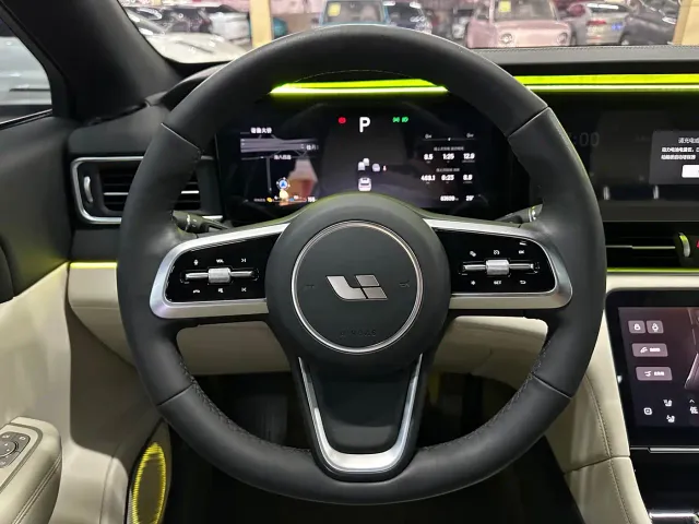 Li Auto ONE — Фото автомобиля 10