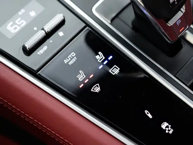Porsche Panamera — Фото автомобиля 22