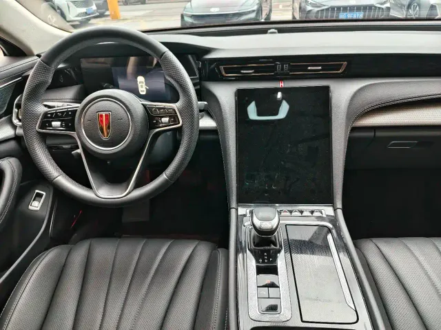 Hongqi H5 — Фото автомобиля 4