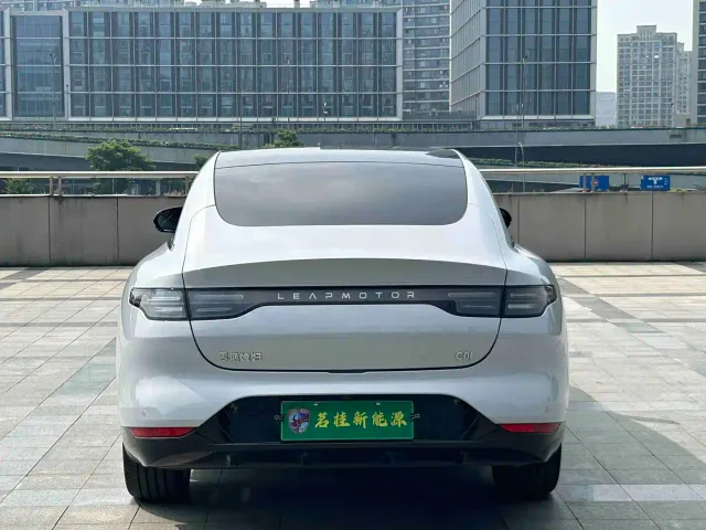Leapmotor C01 — Фото автомобиля 17