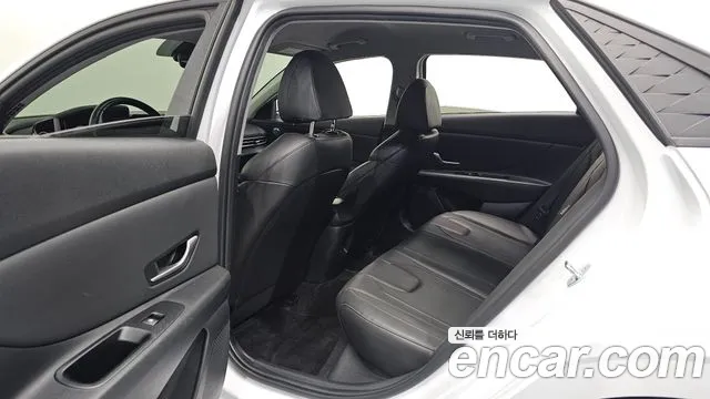 Hyundai Avante CN7 — Фото автомобиля 18