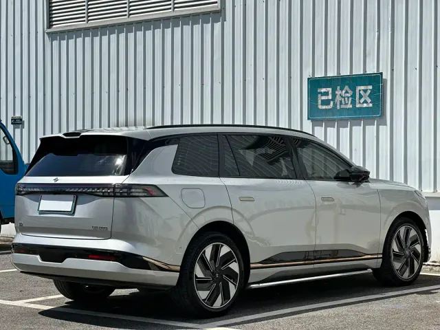 Dongfeng eπ 008 — Фото автомобиля 9