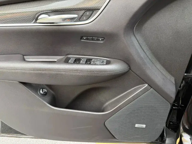 Cadillac XT5 — Фото автомобиля 16