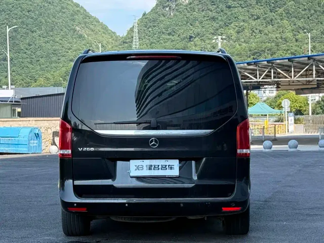 Mercedes-Benz V-Class — Фото автомобиля 18