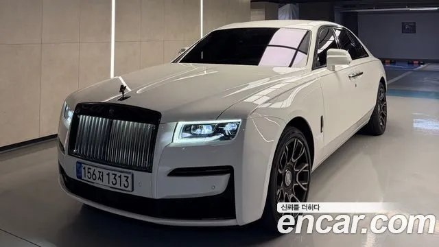 Rolls-Royce Ghost — Фото автомобиля 3