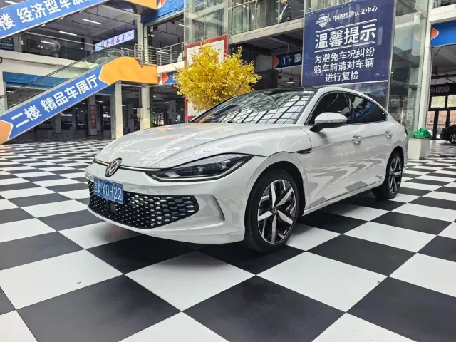 Фотография автомобиля — Volkswagen Lamando