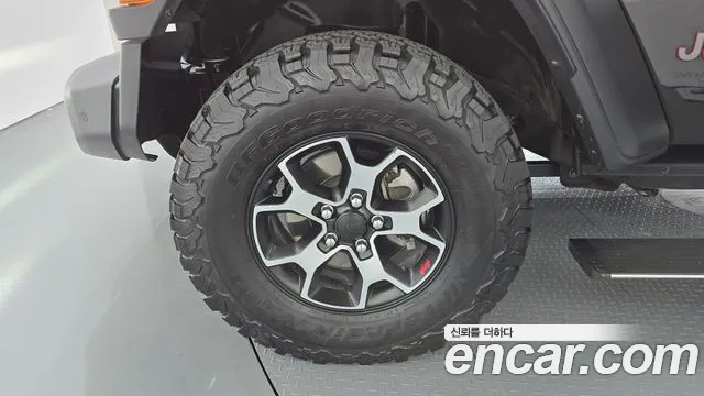 Jeep Wrangler — Фото автомобиля 5