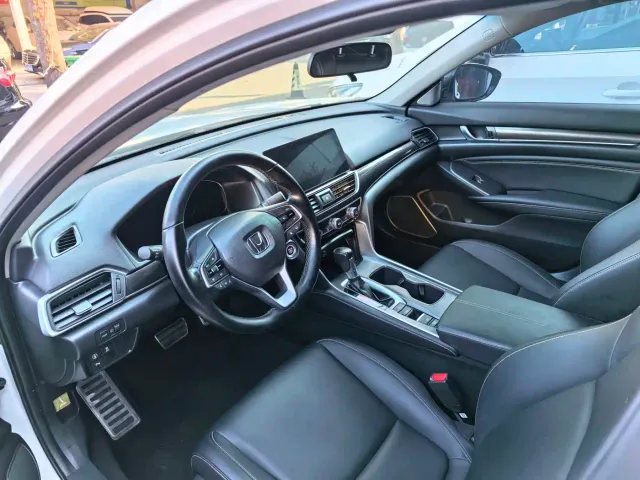 Honda Accord — Фото автомобиля 7