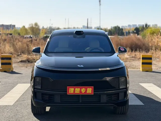 Li Auto L9 — Фото автомобиля 2