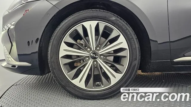 Kia K8 Hybrid — Фото автомобиля 5