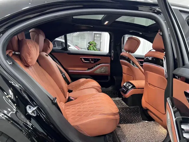Mercedes-Benz S-Class — Фото автомобиля 12