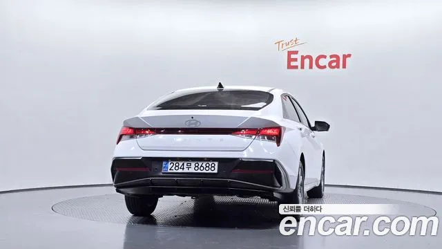 Hyundai Avante CN7 — Фото автомобиля 4