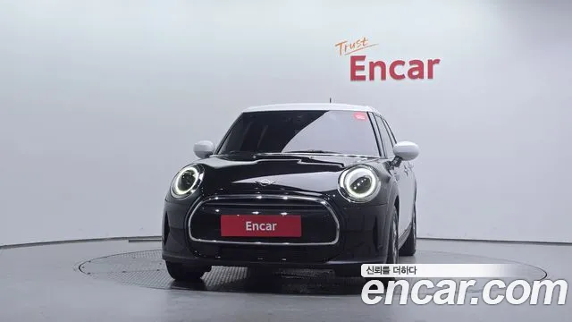 MINI Cooper — Фото автомобиля 3