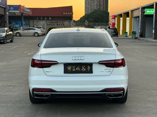 Audi A4L — Фото автомобиля 17