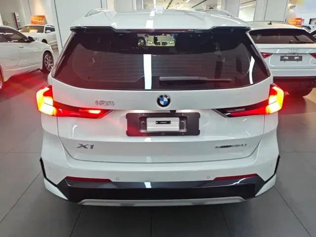 BMW X1 — Фото автомобиля 5