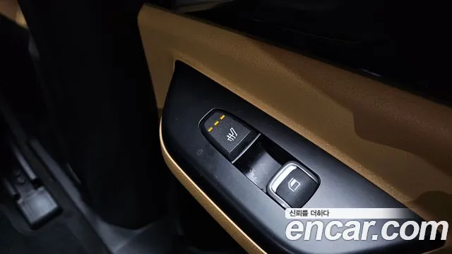 Kia Carnival Generation 4 — Фото автомобиля 19
